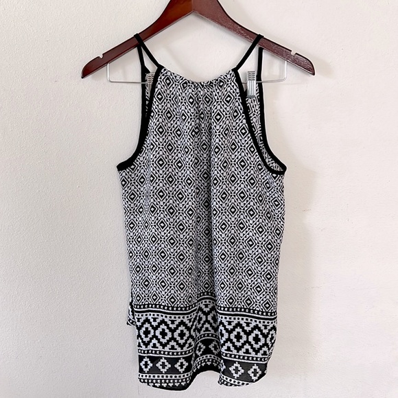 IZ Byer Tank Top - Picture 2 of 10